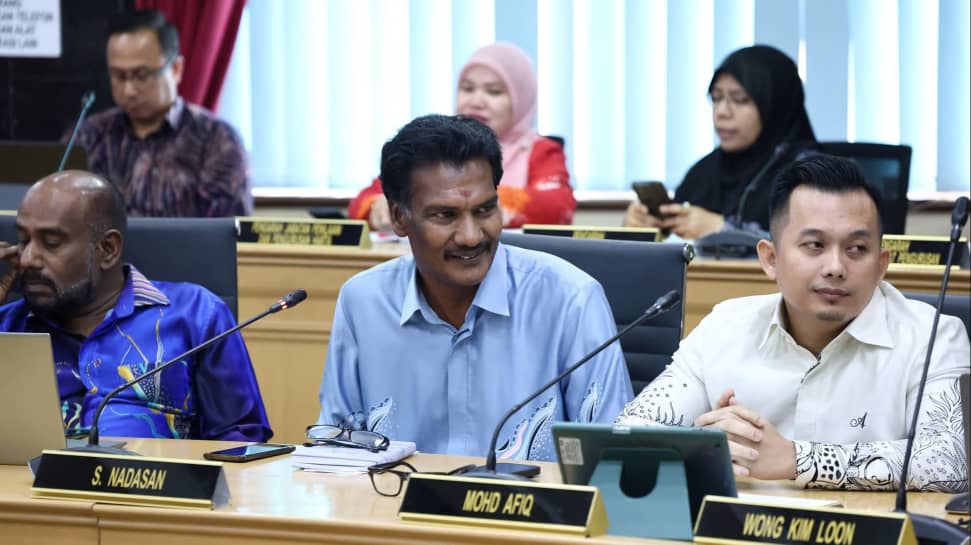 வளர்ச்சியை நோக்கிப் பயணிக்கும் கோலலங்காட் மாவட்டத்தின் திட்டங்கள் படிப்படியாக முன்னெடுக்கப்படும்;  முகமட் ஹஸ்ரி தகவல்.   எஸ்.எஸ்.மணிமாறன்