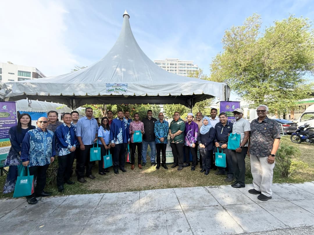 பினாங்கு பாயான் பாரு சந்தையில் பயன்படுத்திய சமையல் எண்ணெய் சேகரிப்பு திட்டம் தொடர்பில் மேயரின் மேலோட்டப் பார்வை!