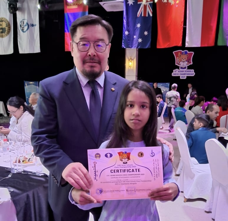 மங்கோலியாவில் ஒலித்த தமிழ் சிறுமியின் வெற்றி குரல் -  பினாங்கு சுவேத்தாவுக்கு அனைத்துலகப் பாராட்டு.