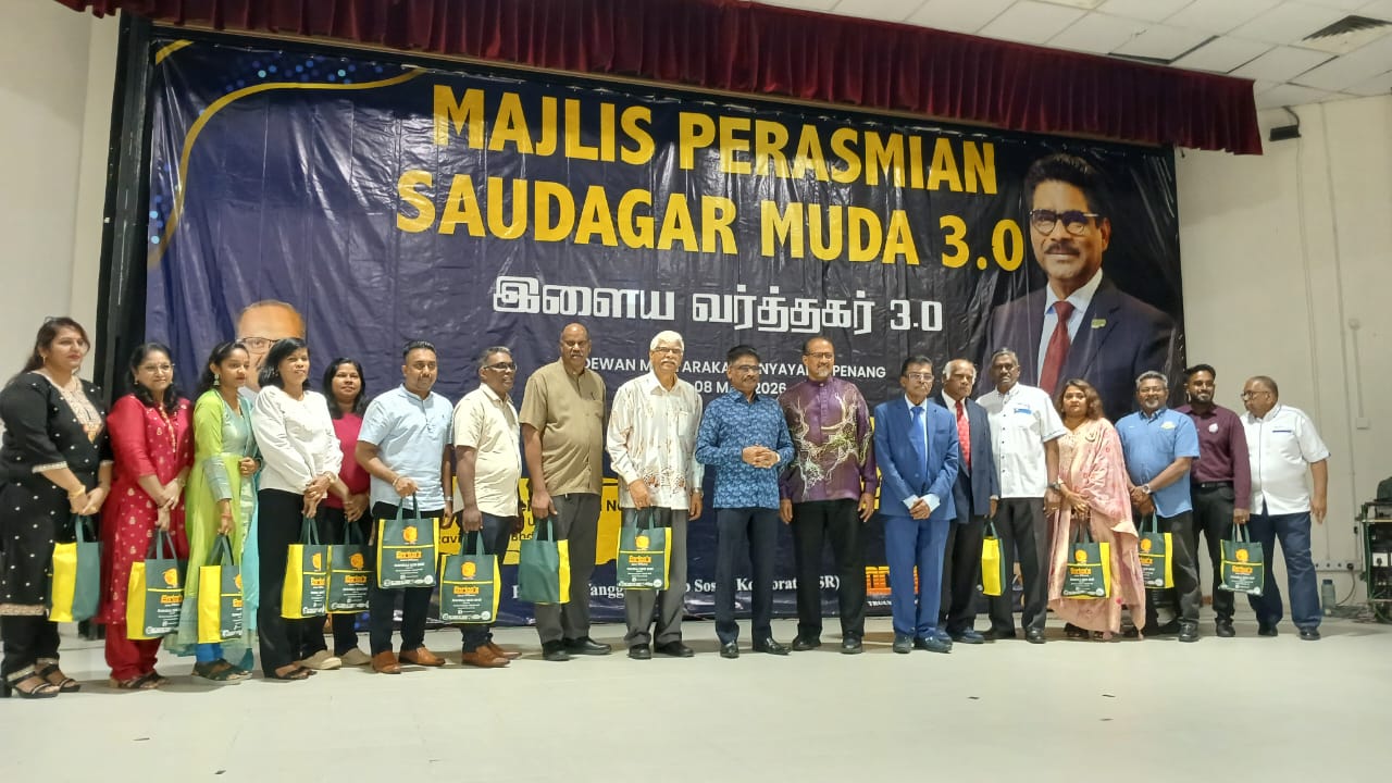 பள்ளி வயதிலேயே மாணவர்களுக்கு வர்த்தக அறிவை வளர்க்க வேண்டும்   எண்ட்ரிகோ  இயக்குநர்  ராஜேந்திரன் 