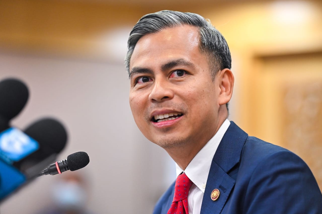 Siasatan dakwaan pemilikan saham oleh Azam Baki selesai sepenuhnya - Fahmi Fadzil