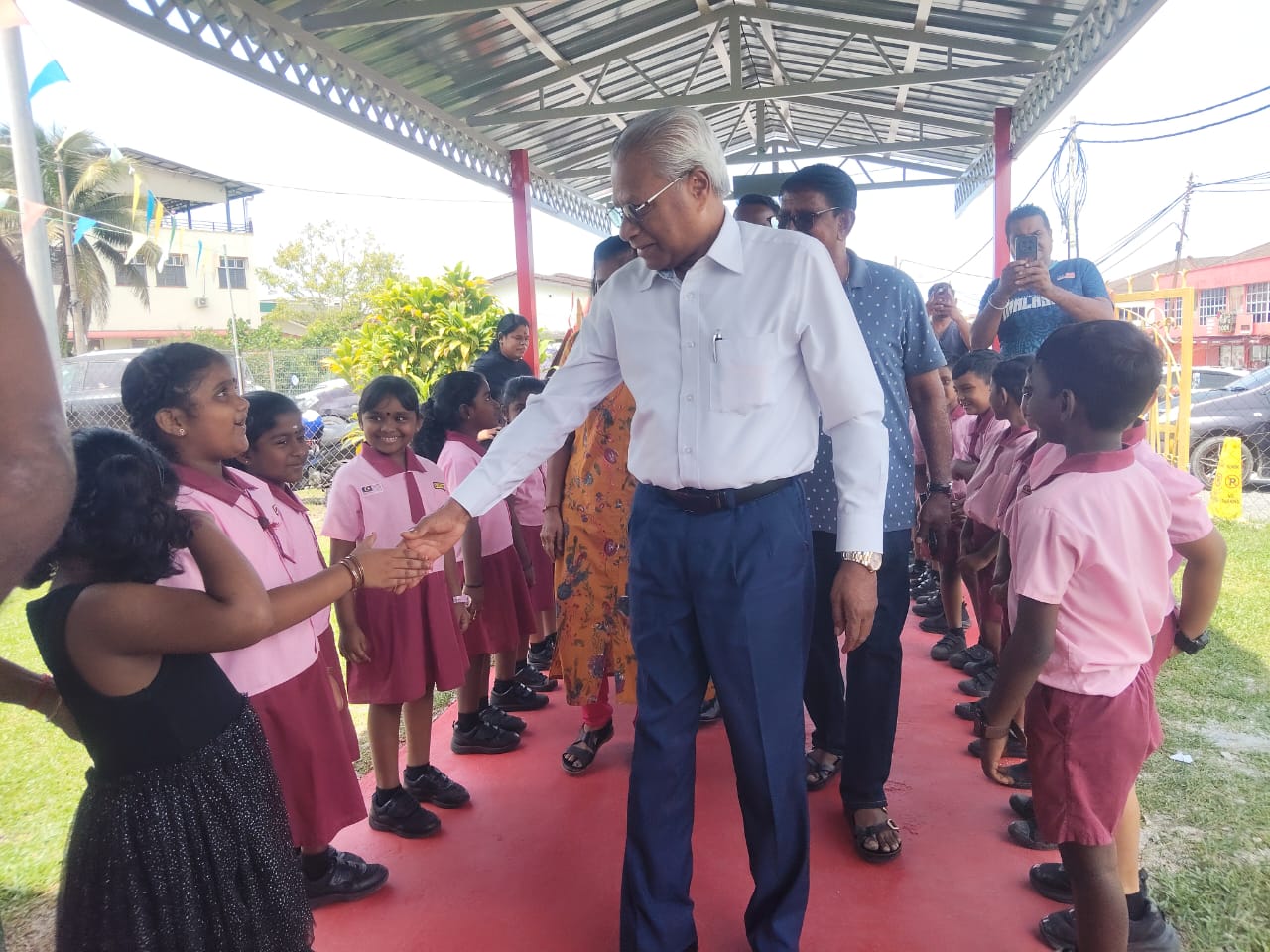 டத்தோ சிவநேசனின் செயல்பாட்டால் தமிழ் வளர்க்கும் ஶ்ரீ செமர்லாங்கூ பாலர்ப்பள்ளி புதுப்பொலிவை கண்டது.