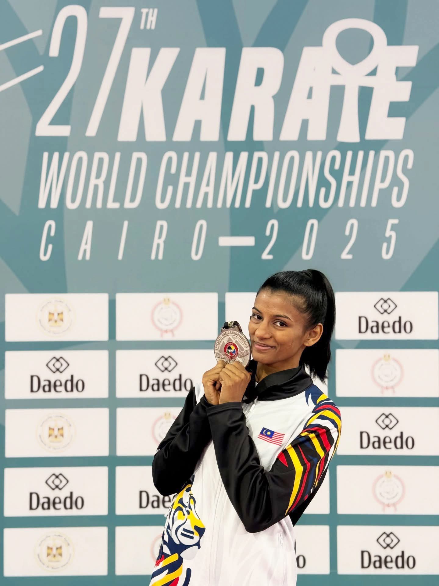 "Historic victory for Malaysia! 🇲🇾 C. Shahmalarani's incredible performance at the World Senior Karate Championships in Cairo, 