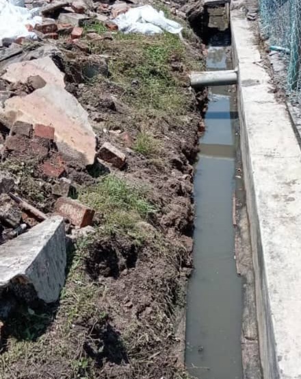 தாமான் அமான் குடியிருப்பில் கால்வாய்கள் உடைந்து பாதிப்பு, மக்கள் அவதி- சாம்சன் நடவடிக்கை