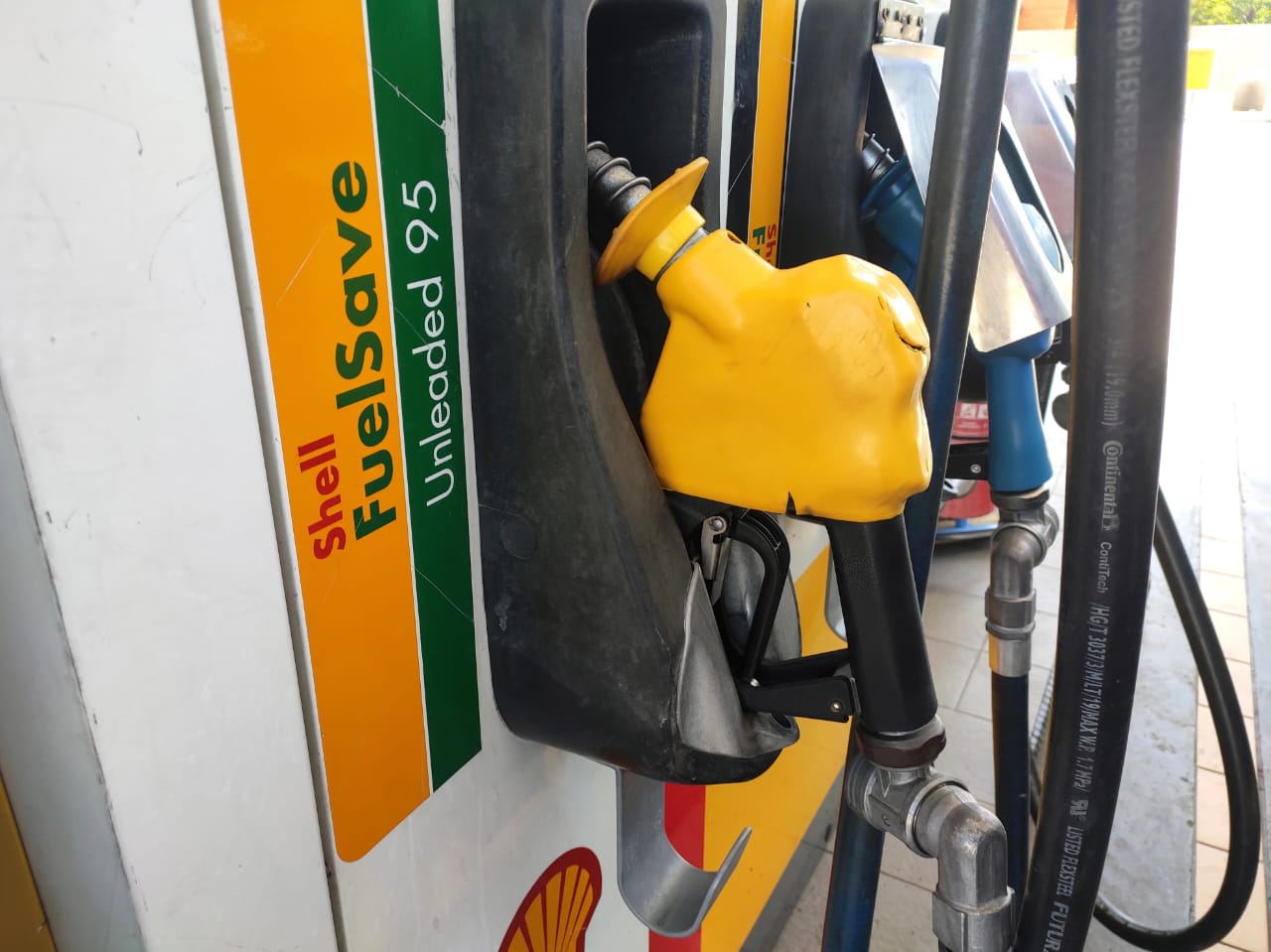 ஊடகப் பணியாளர்களுக்கு 300 லிட்டர் ரோன்95 பெட்ரோல் ஒதுக்கீடு தொடர வேண்டும் &ndash; ஊடக அமைப்புகள் கோரிக்கை.