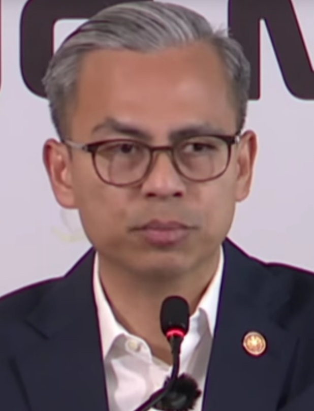 வரும் ஜூன் 2026இல்  நாடாளுமன்ற அவையில் 2 தவணைக்கான( 10 ஆண்டுகள்) நாட்டின் பிரதமராக வகிக்கும் மசோதா மீண்டும் தாக்கல் செய்யப்படும்; டத்தோ ஃபாமி ஃபட்சில் அறிவிப்பு.   