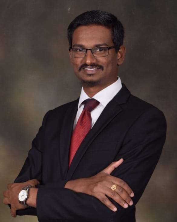பத்து உபான் சட்டமன்ற உறுப்பினர் குமரேசன் நிதியுதவி.