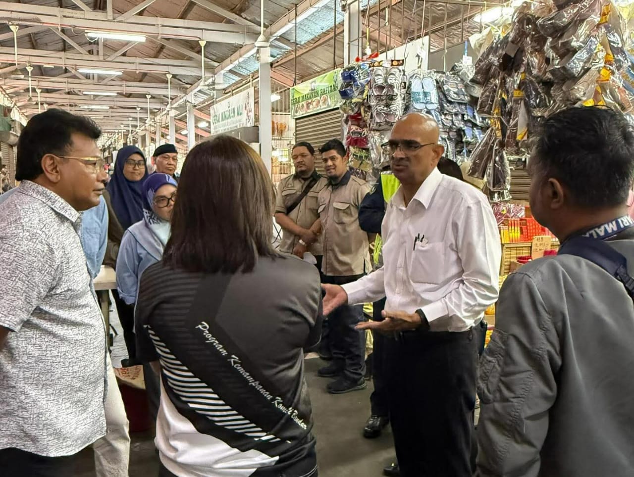 பினாங்கிலுள்ள உணவகங்களில் பொது மக்களின் பாதுகாப்புக்கு முன்னுரிமை அளிக்க நடவடிக்கை!