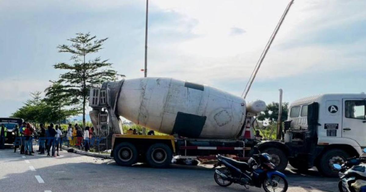 கான்கிரீட் கலவை லாரியுடன் மோதியதில் கூலிமில் 17 வயது மாணவர் உயிரிழப்பு