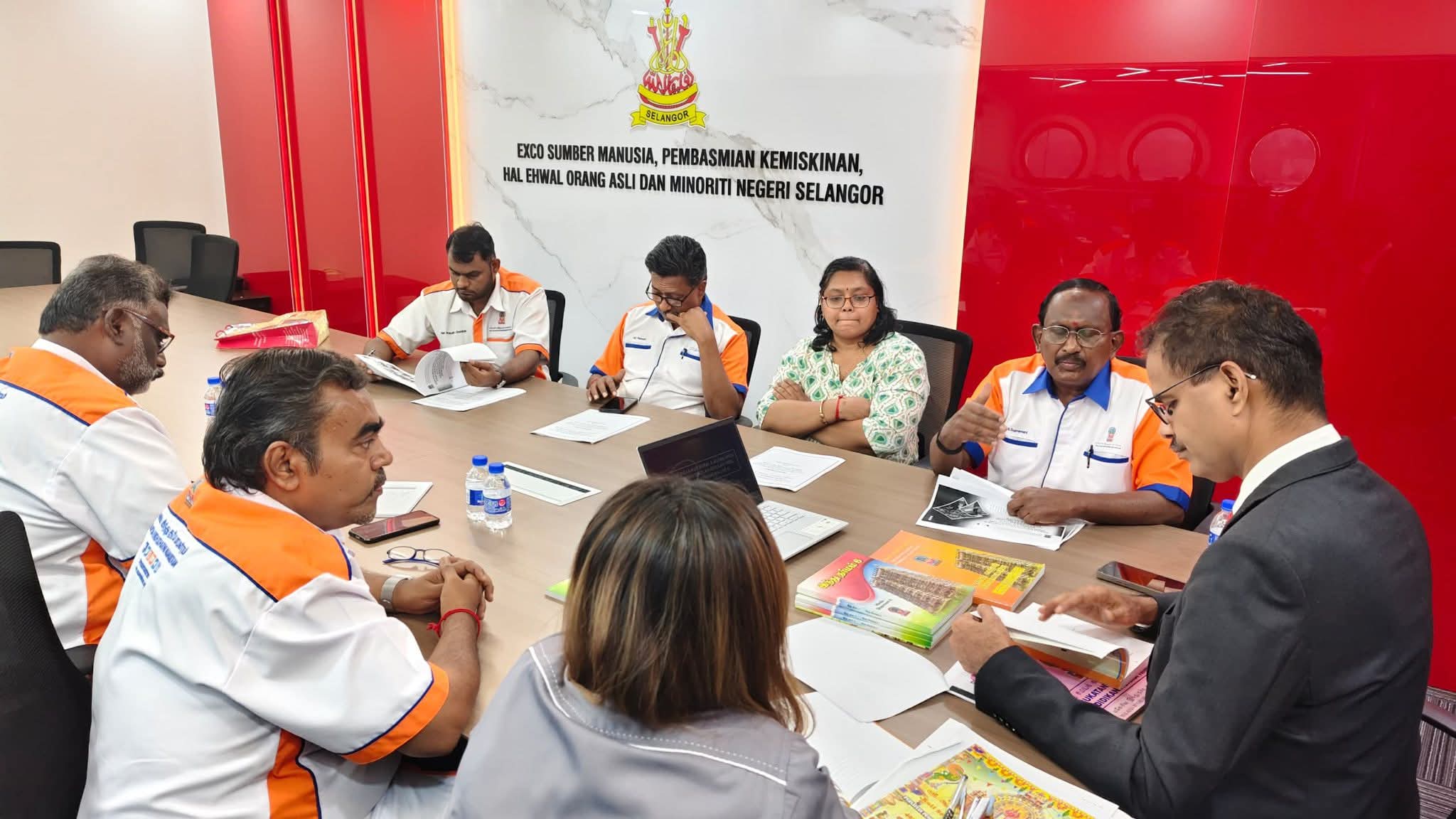இந்து வழிபாட்டுத் தலங்கள் எதிர்நோக்கி வரும் பல்வேறு பிரச்சினைகளை முறையாக ஆய்வு செய்து அதற்கான தீர்வை காணும் முயற்சிகள் தொடரும்- பாப்பா ராய்டு தகவல்